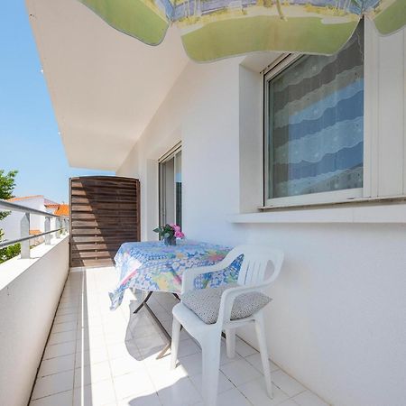 Gorgeous Apartment In Royan With Kitchen Bagian luar foto