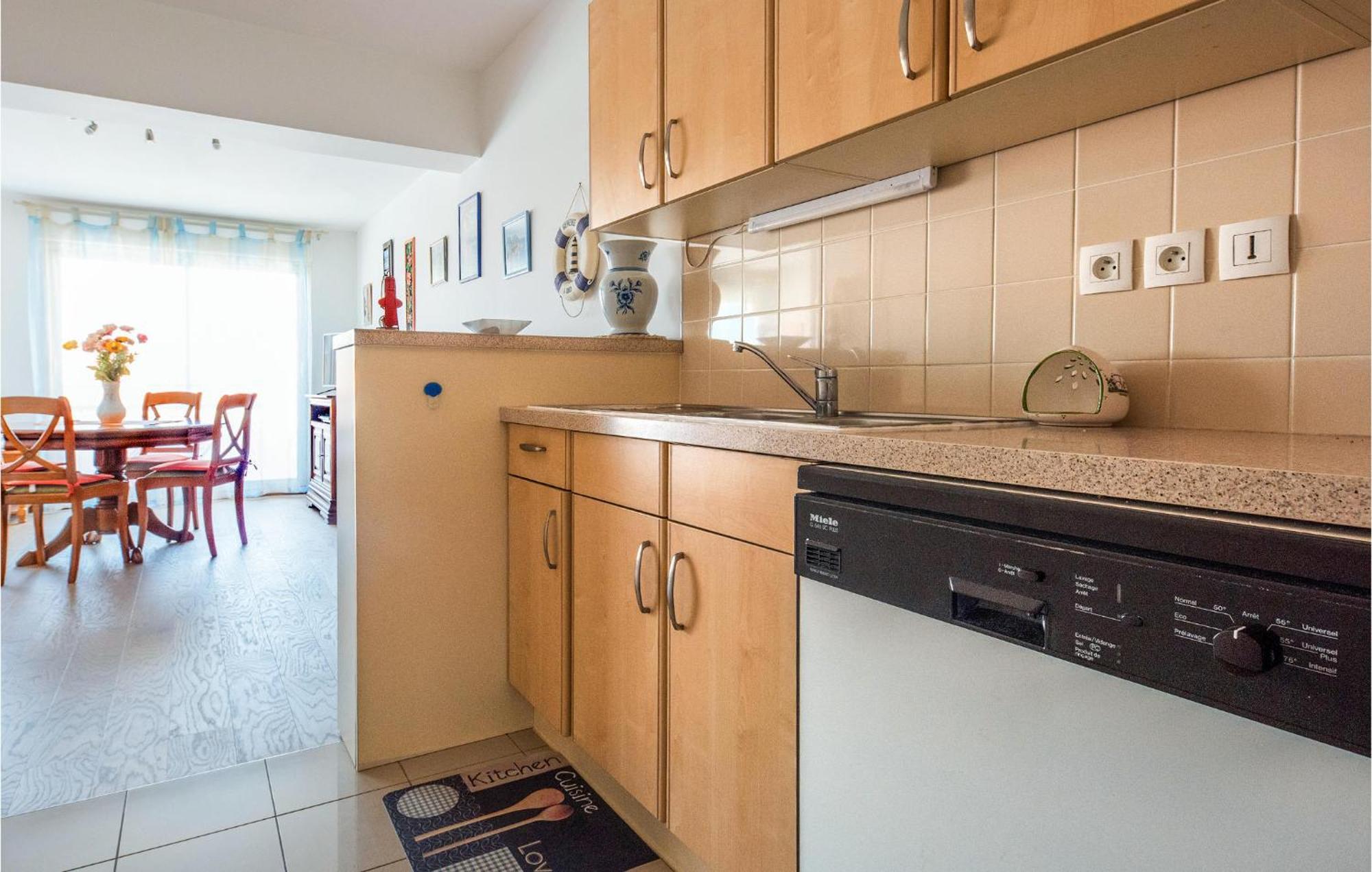 Gorgeous Apartment In Royan With Kitchen Bagian luar foto