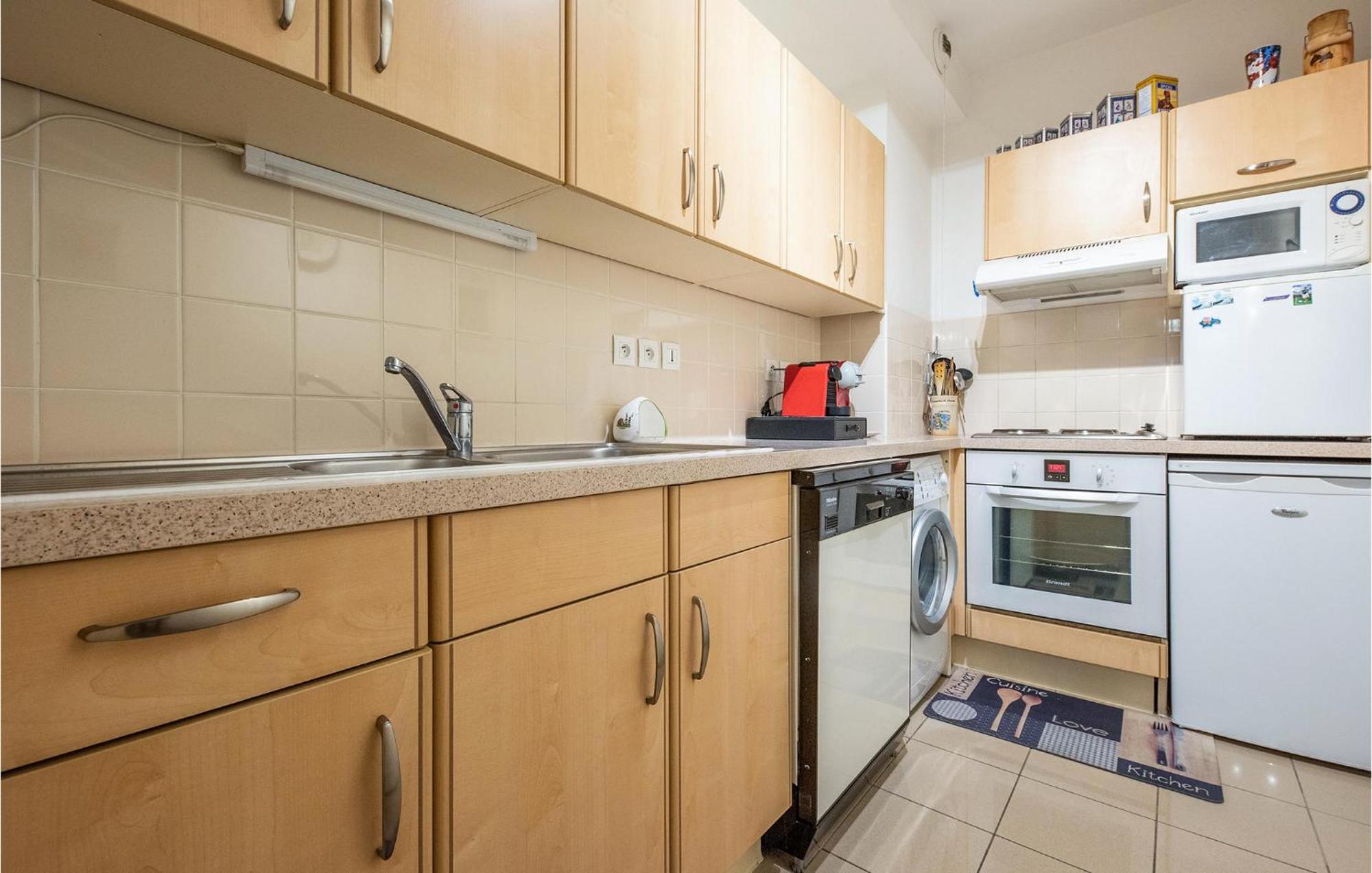 Gorgeous Apartment In Royan With Kitchen Bagian luar foto